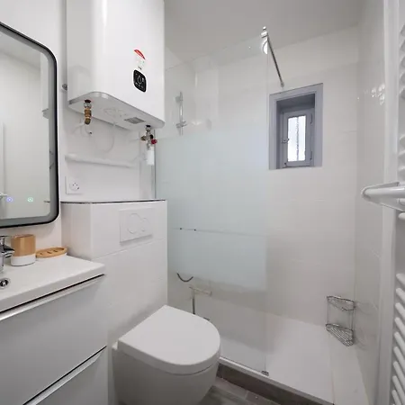 Apartment Modern 5 Min From Train Station *